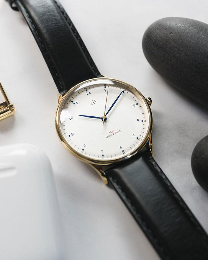 Vintage, Gold / White Watch