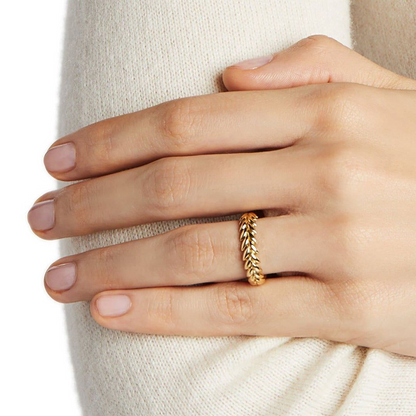 18kt Laurel Leaf Wedding Ring